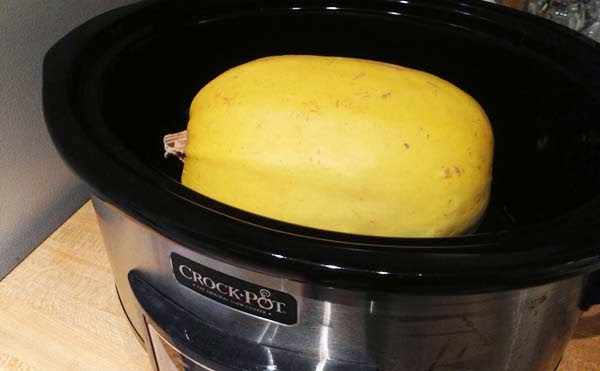 How to Cook Spaghetti Squash in a Slow Cooker - Healing and Eating